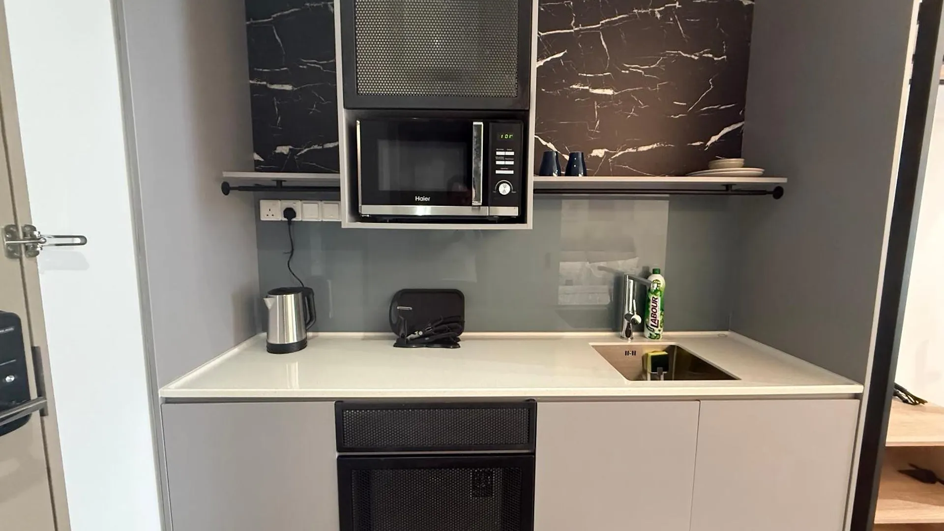 One Utama 3Km Away Lovely Studio Petaling Jaya Apartment